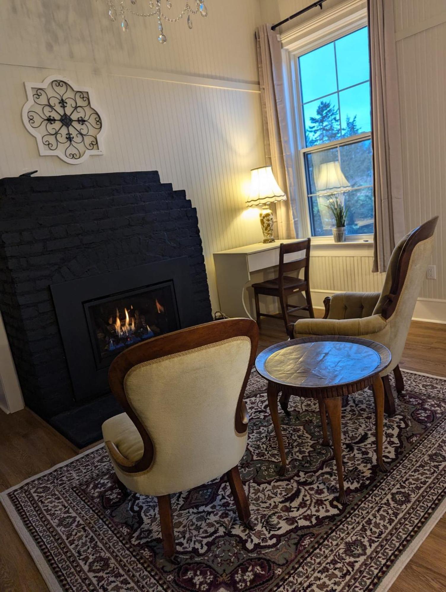 Woodside Farm Country Inn Sooke Bilik gambar